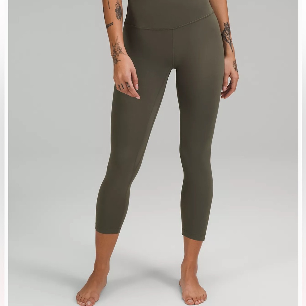 Lululemon Align™ High-Rise Crop 21" size 16